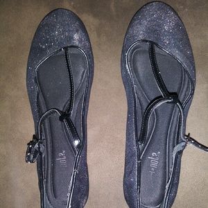 Black sparkling dress shoes